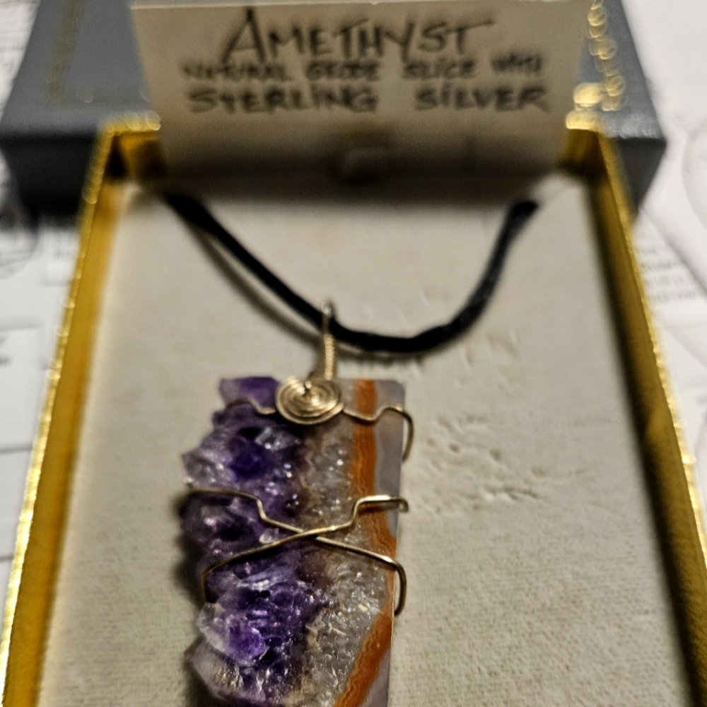 Amethyst natural geode slice 24 inch cord. Hand crafted nwt